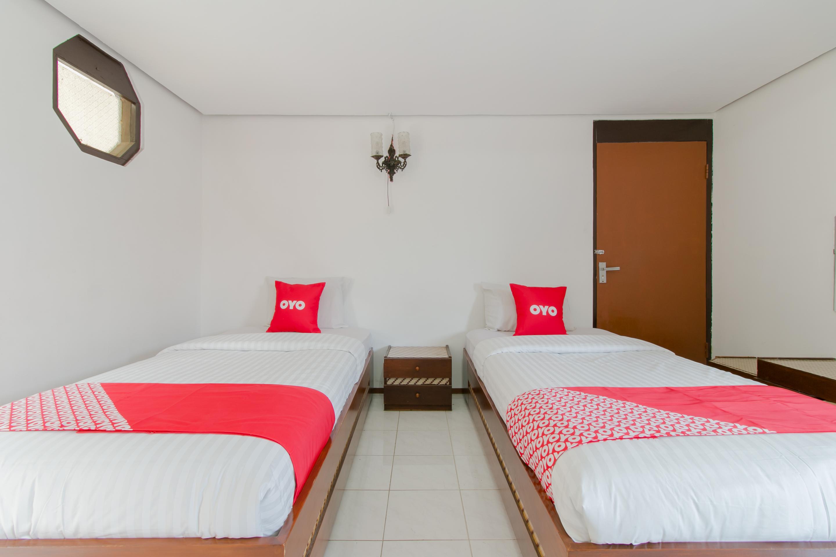 Oyo 1996 Koneng Hotel Cibodas Экстерьер фото