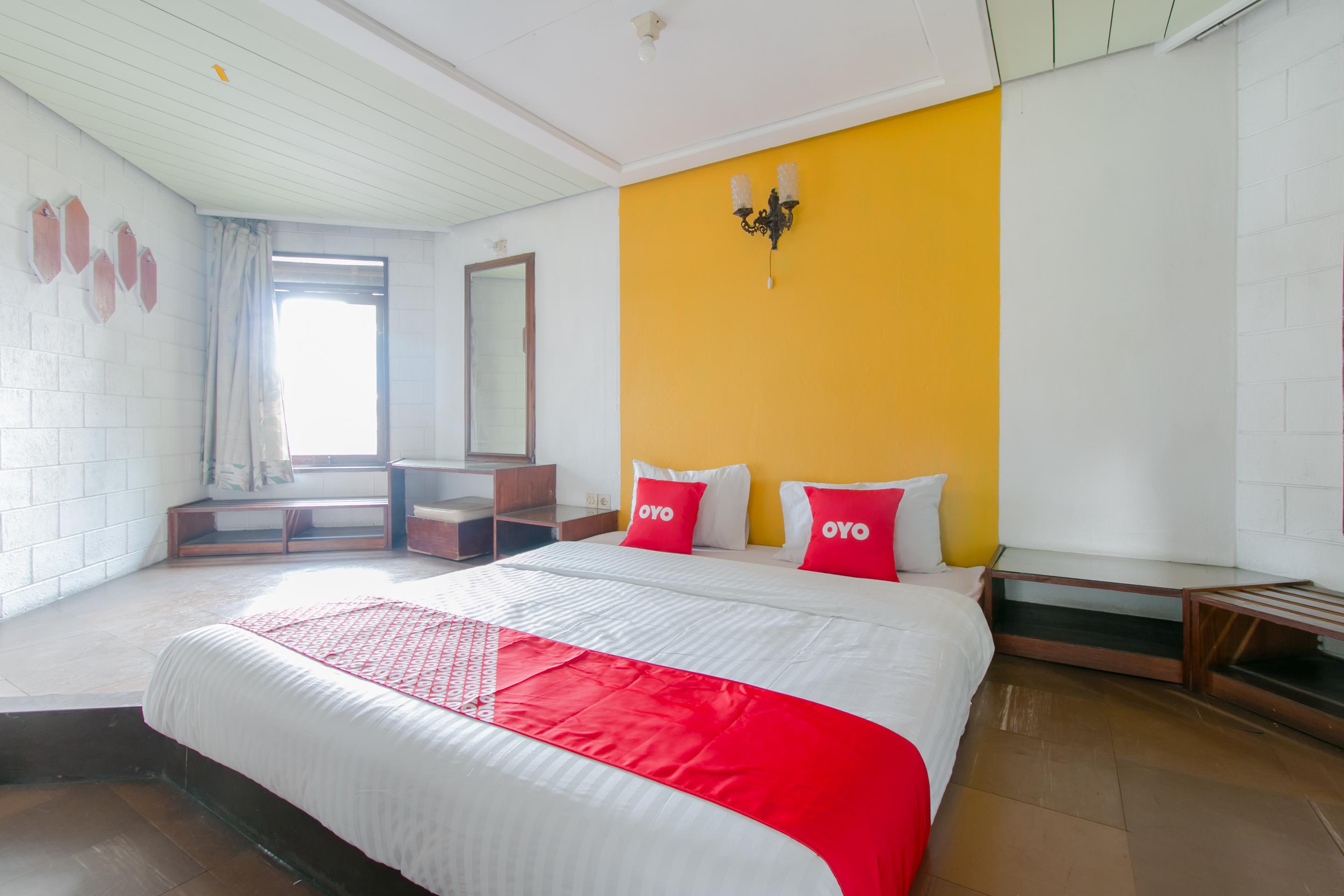 Oyo 1996 Koneng Hotel Cibodas Экстерьер фото